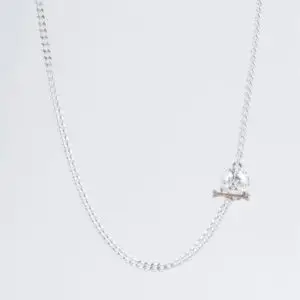 Collar de acero